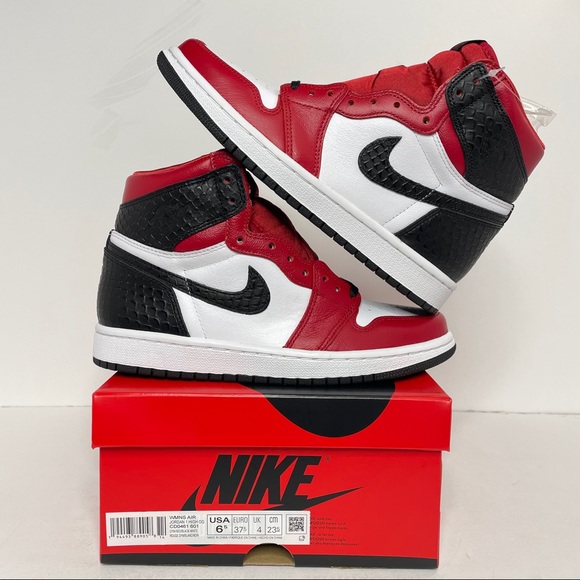 Jordan Shoes - Nike Air Jordan 1 Retro High OG “Satin Snake” NEW